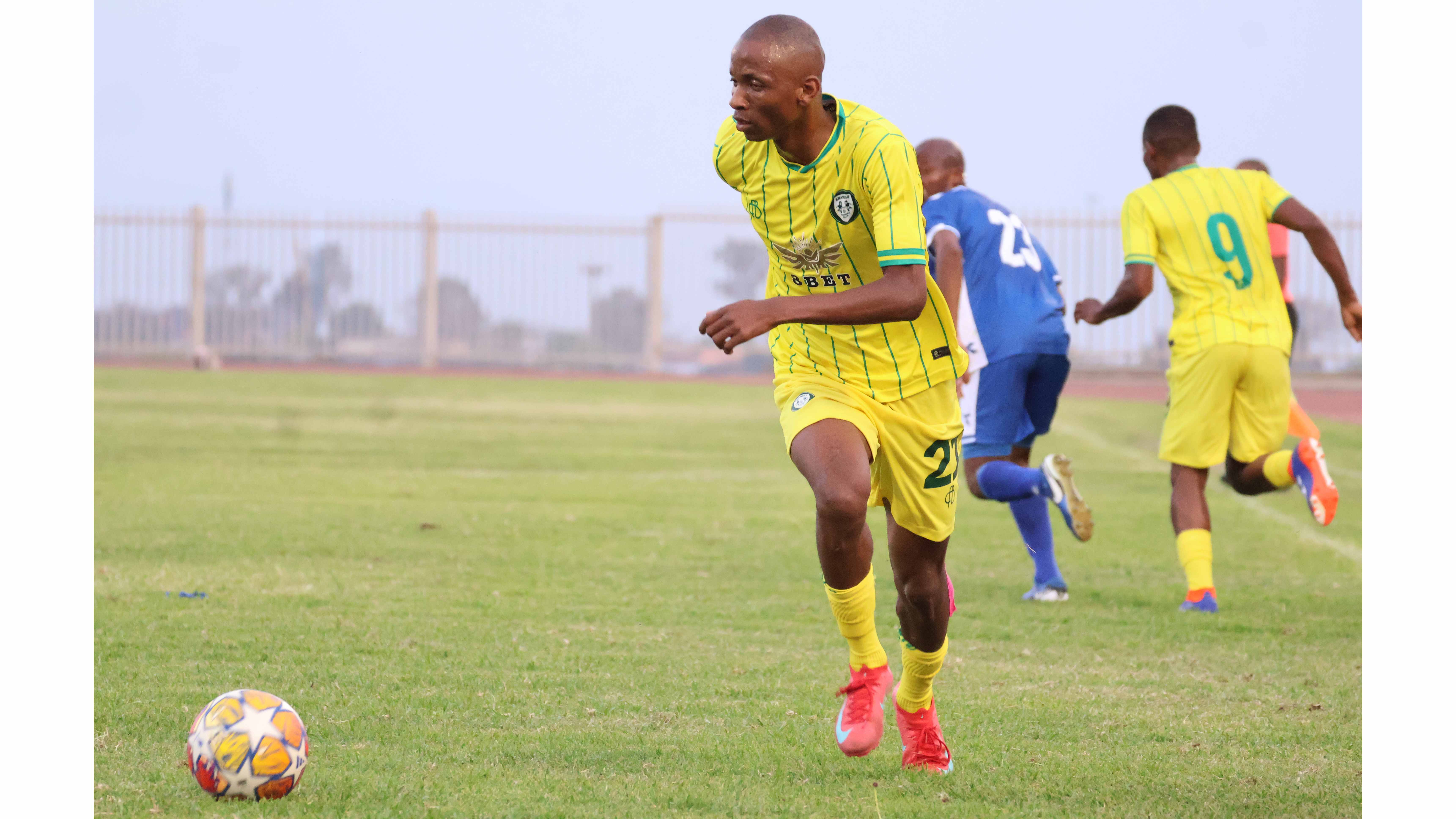 Amawele’s speedy and skilful winger, Hlobisani ‘Pepper’ Maphanga. 